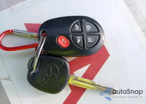 2012 Toyota Sienna Le V6 8 Passenger из США, поврежденный, VIN 5TDKK3DC7CS233223